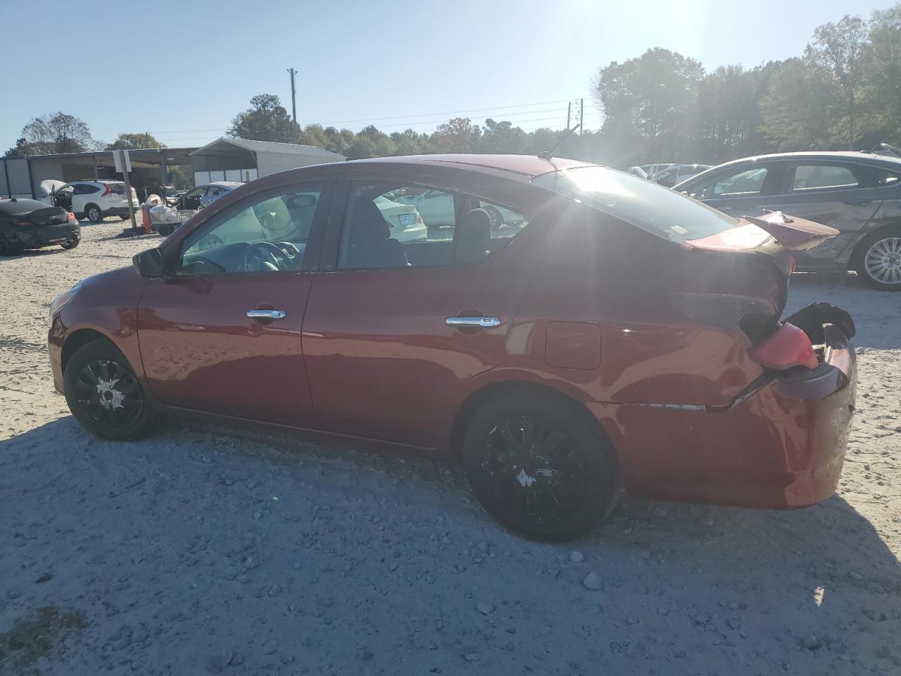 2018 Nissan Versa S - Фото 2