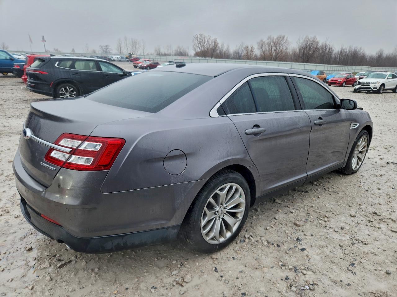 2013 Ford Taurus Limited - Image 3