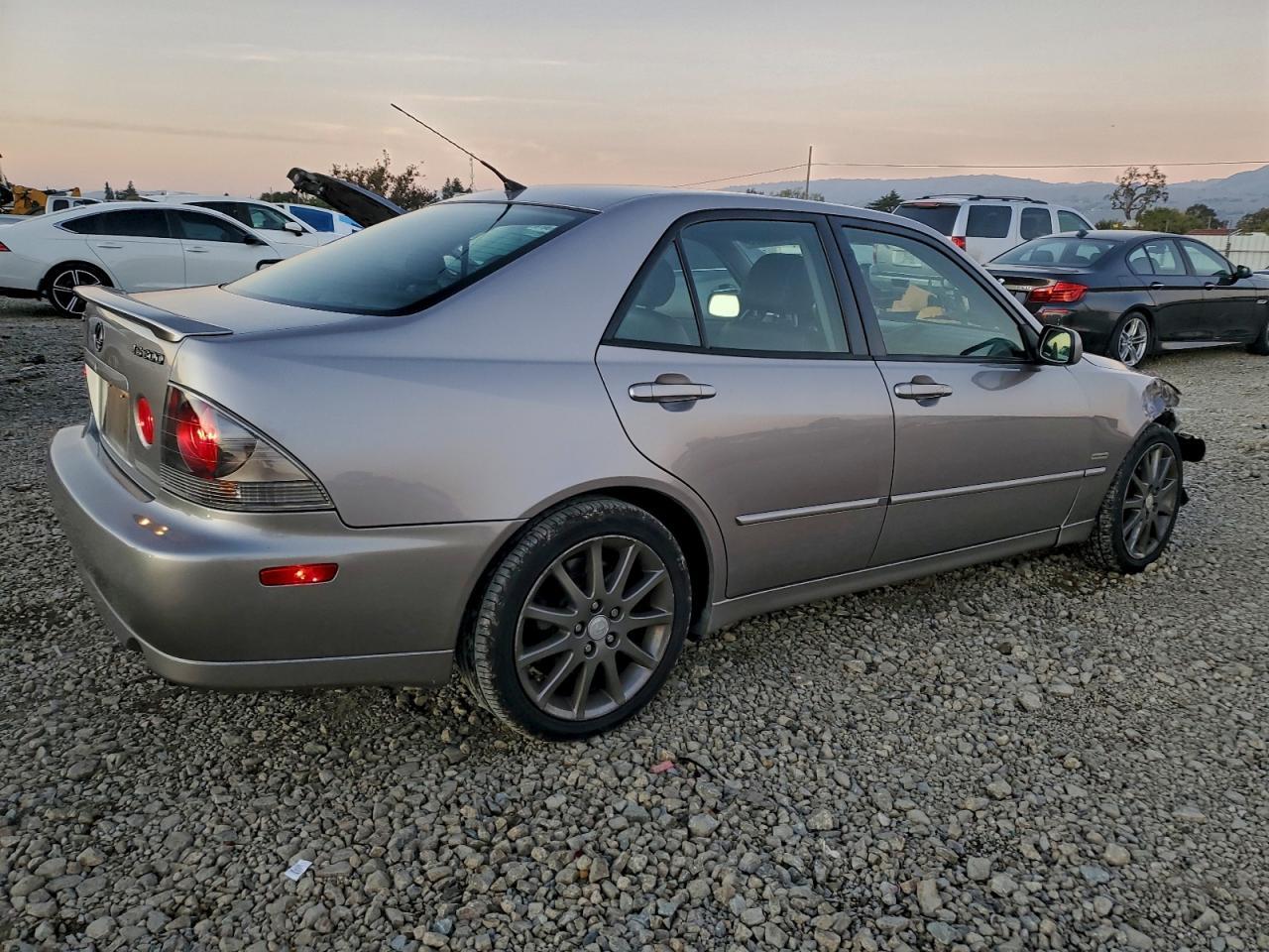 2004 Lexus Is 300 - Фото 3