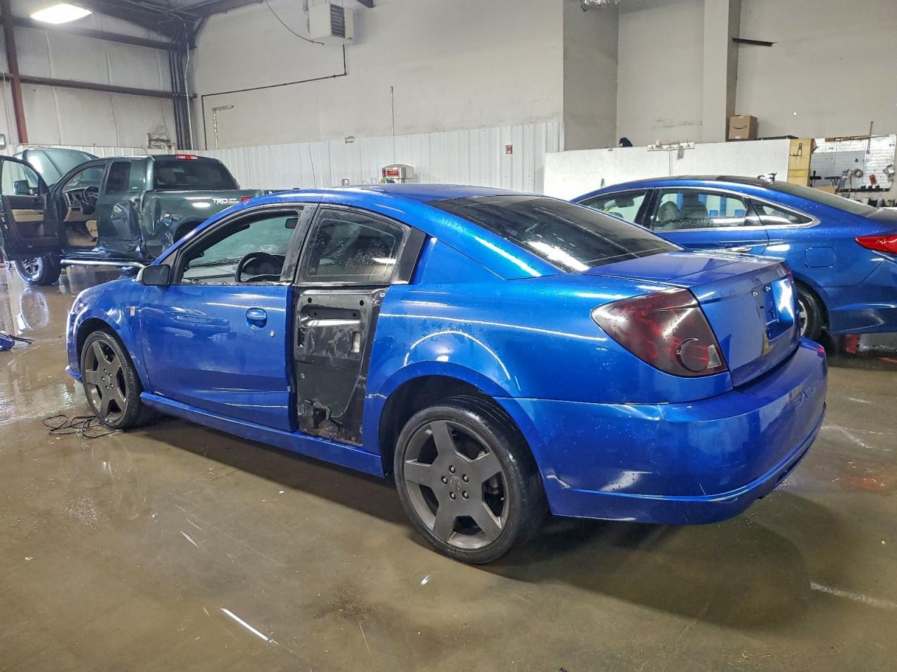 2004 Saturn Ion Redline - Фото 2