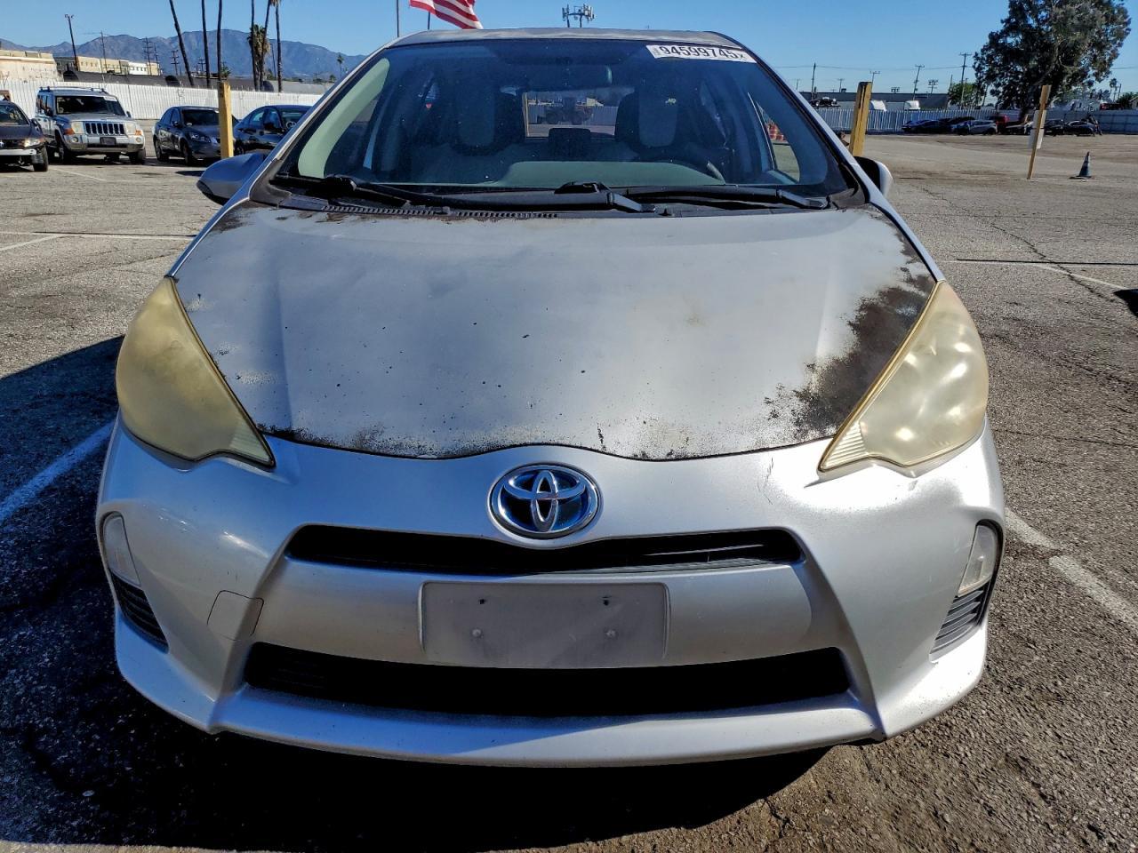 2012 Toyota Prius C One - Фото 5