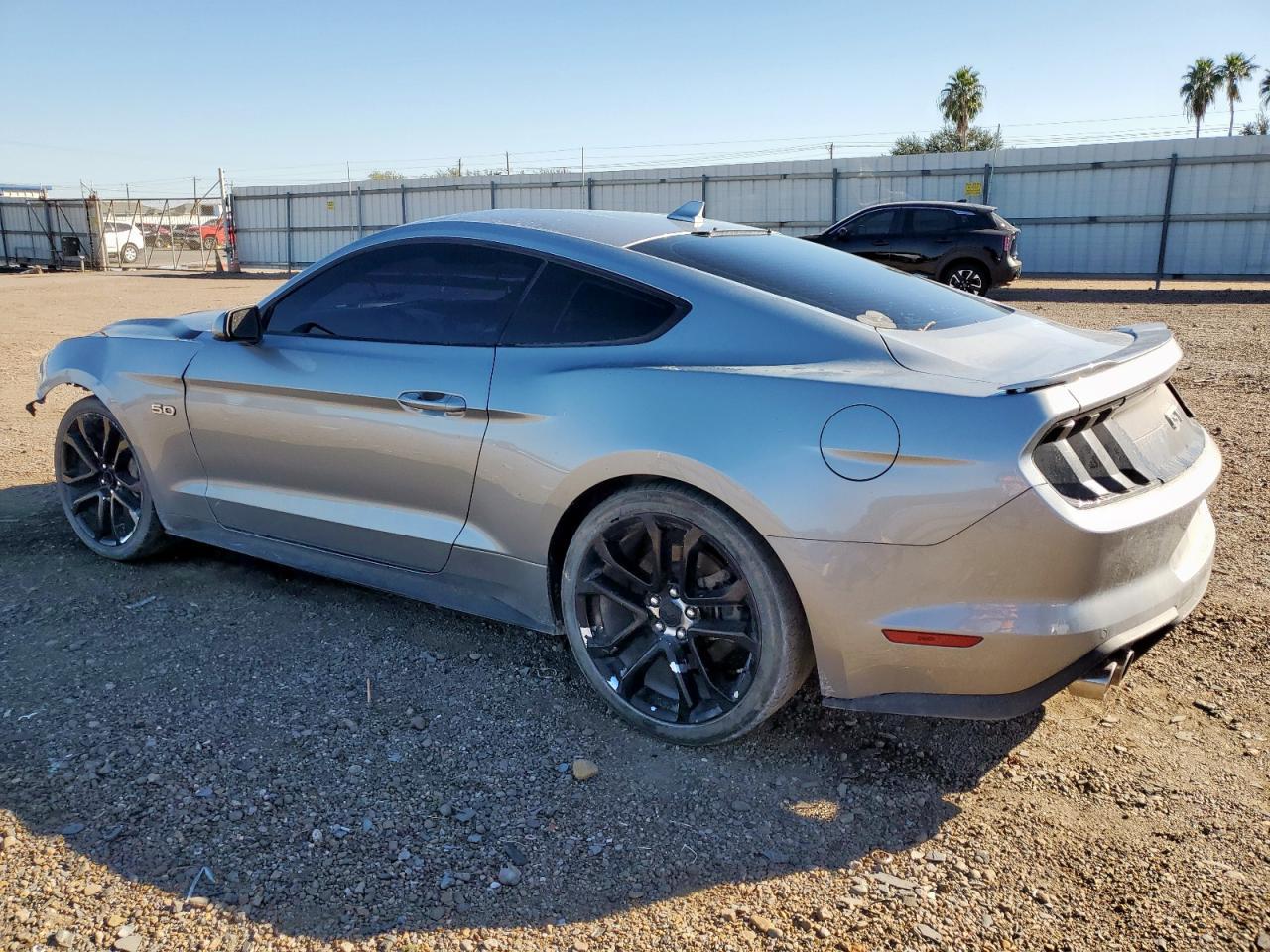 2022 Ford Mustang Gt - Фото 2