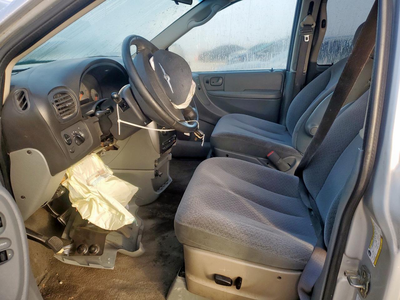 2005 Chrysler Town & Country Touring - Фото 7