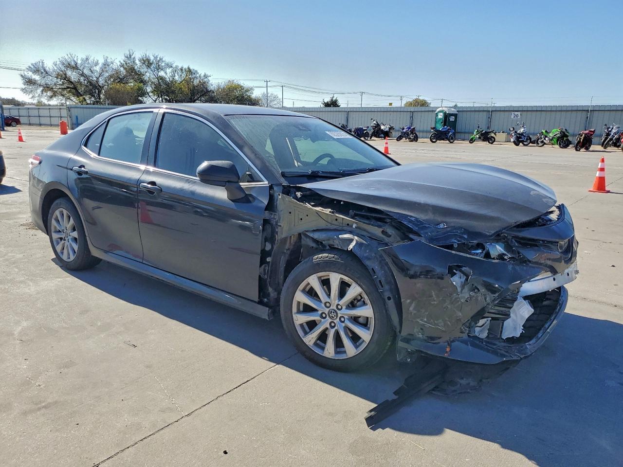 2019 Toyota Camry L - Фото 4