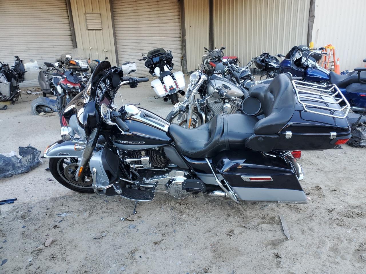 2019 Harley-Davidson Flhtk - Фото 3