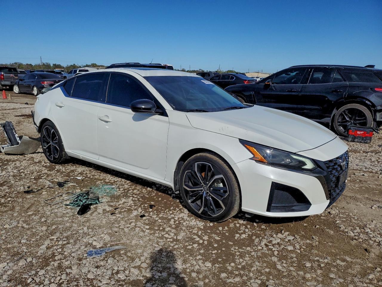 2024 Nissan Altima Sr - Фото 4