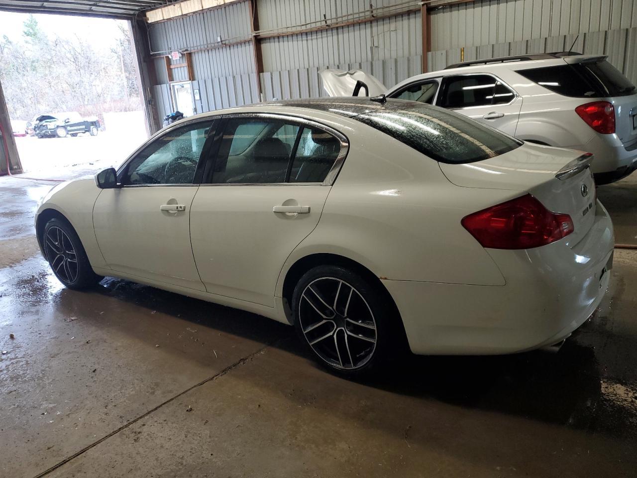 2012 Infiniti G37 Sedan - Фото 2