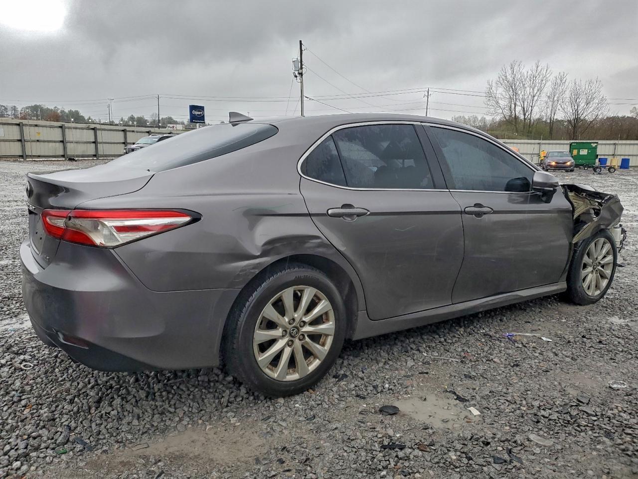 2019 Toyota Camry L - Фото 3