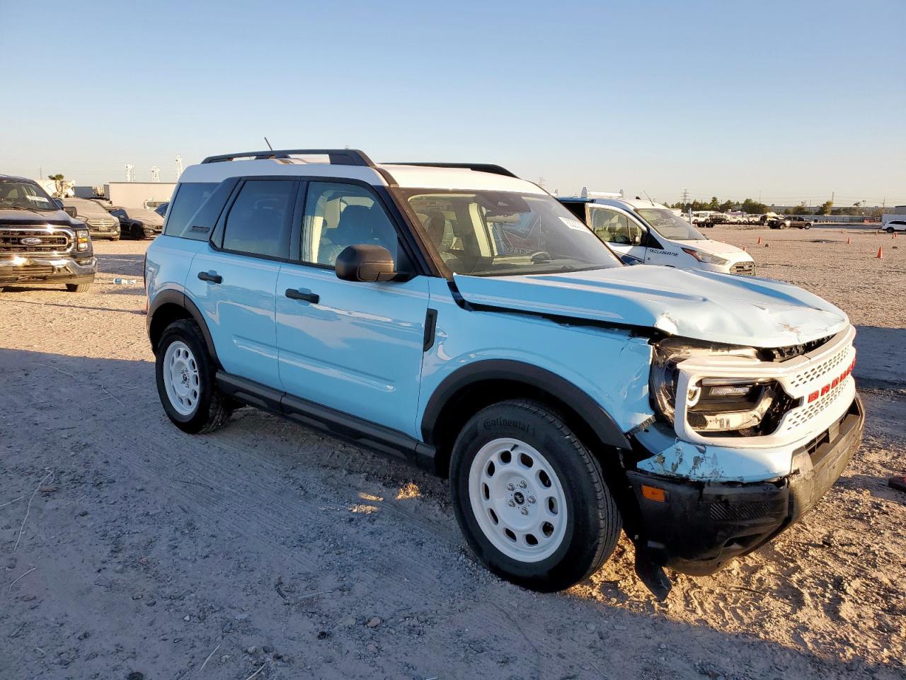 2025 Ford Bronco Sport Heritage - Image 4