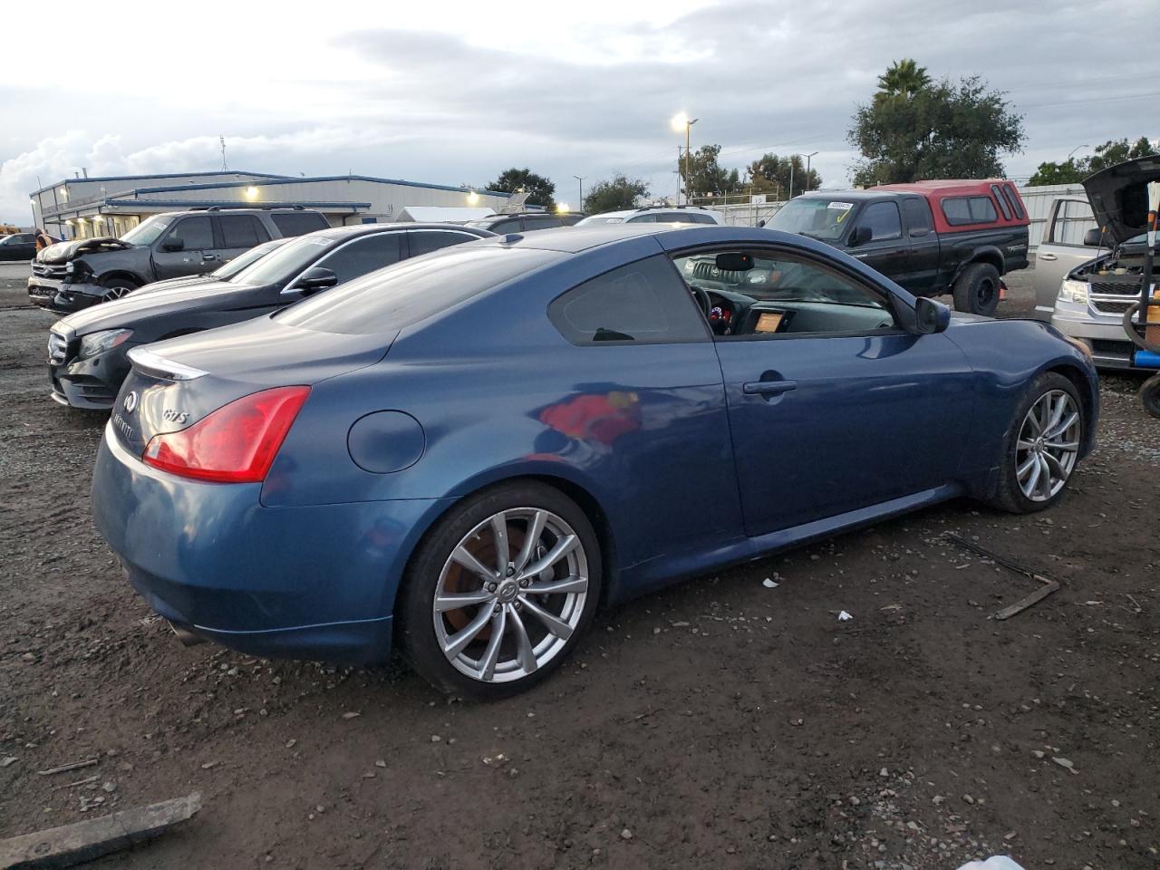 2008 Infiniti G37 Base - Image 3