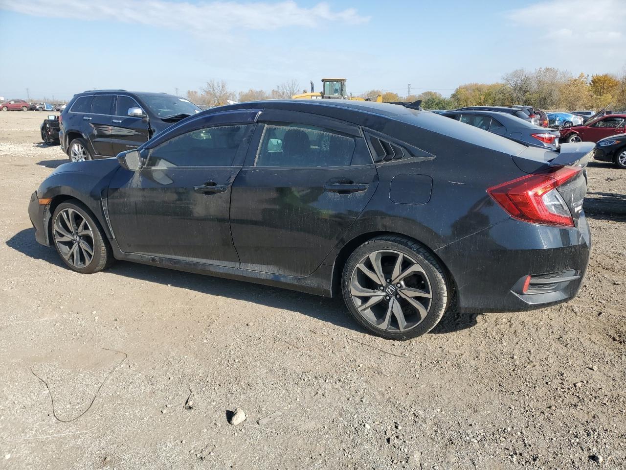 2019 Honda Civic Sport - Фото 2