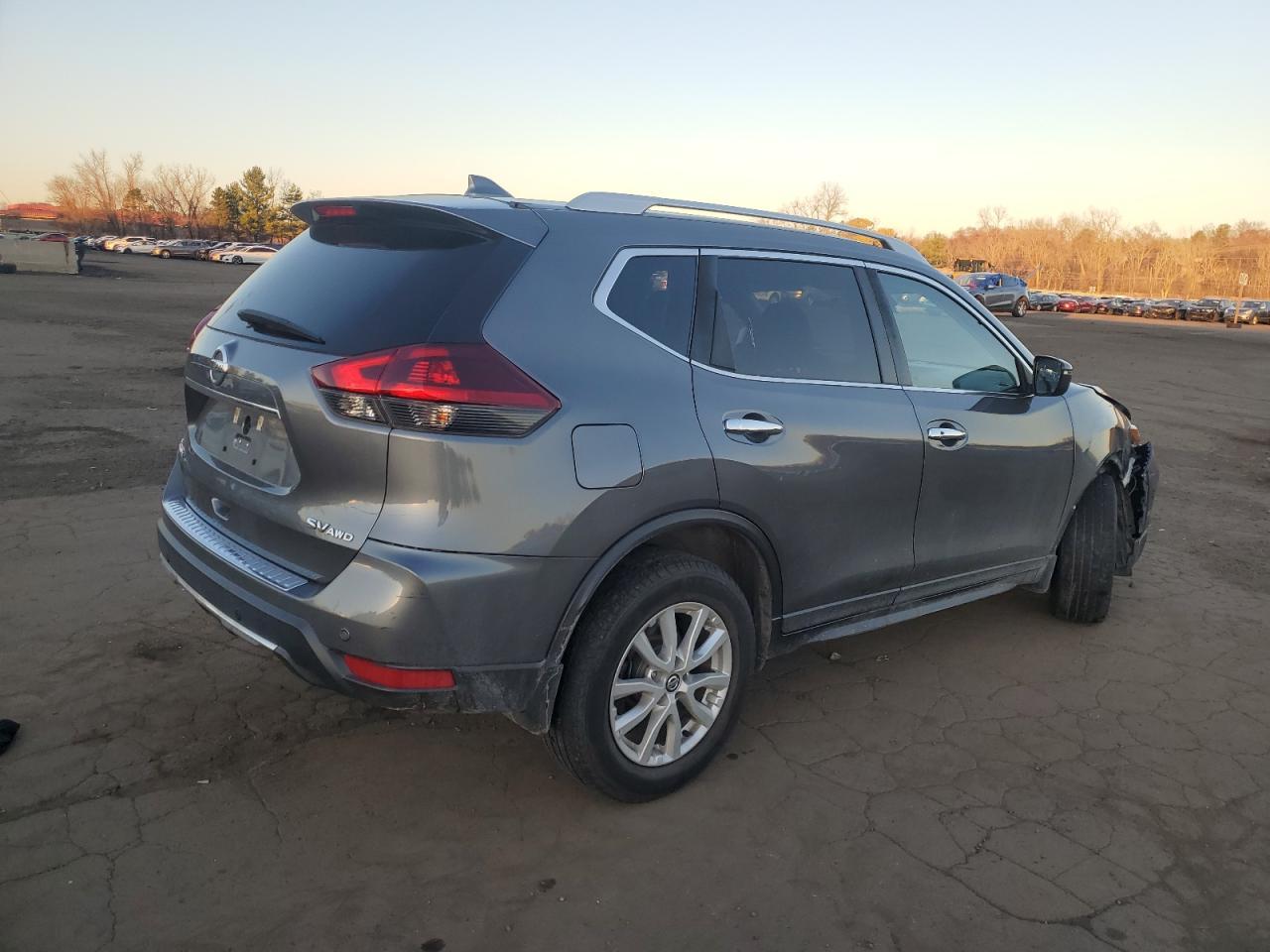 2019 Nissan Rogue S - Фото 3