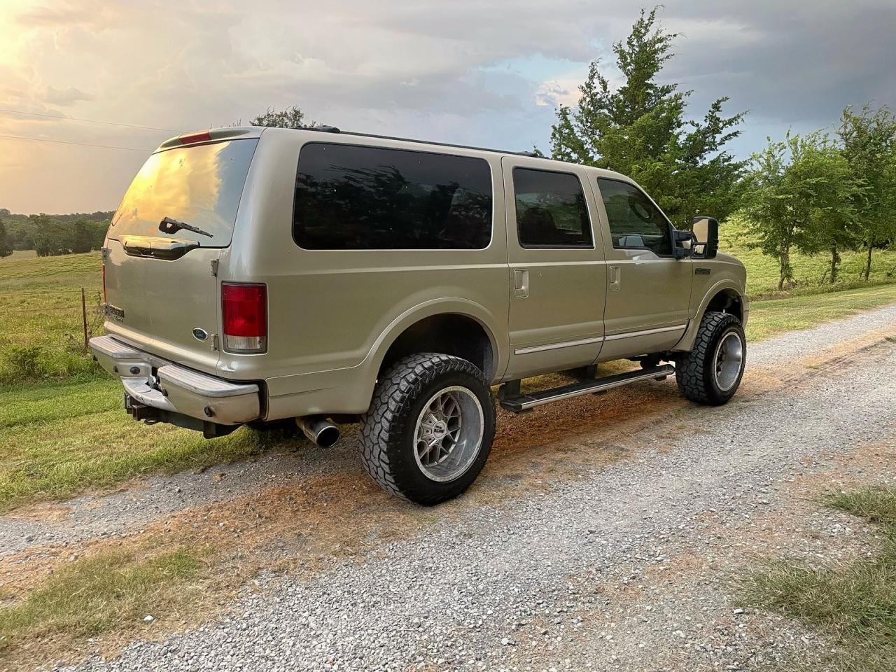 2005 Ford Excursion Limited - Фото 4