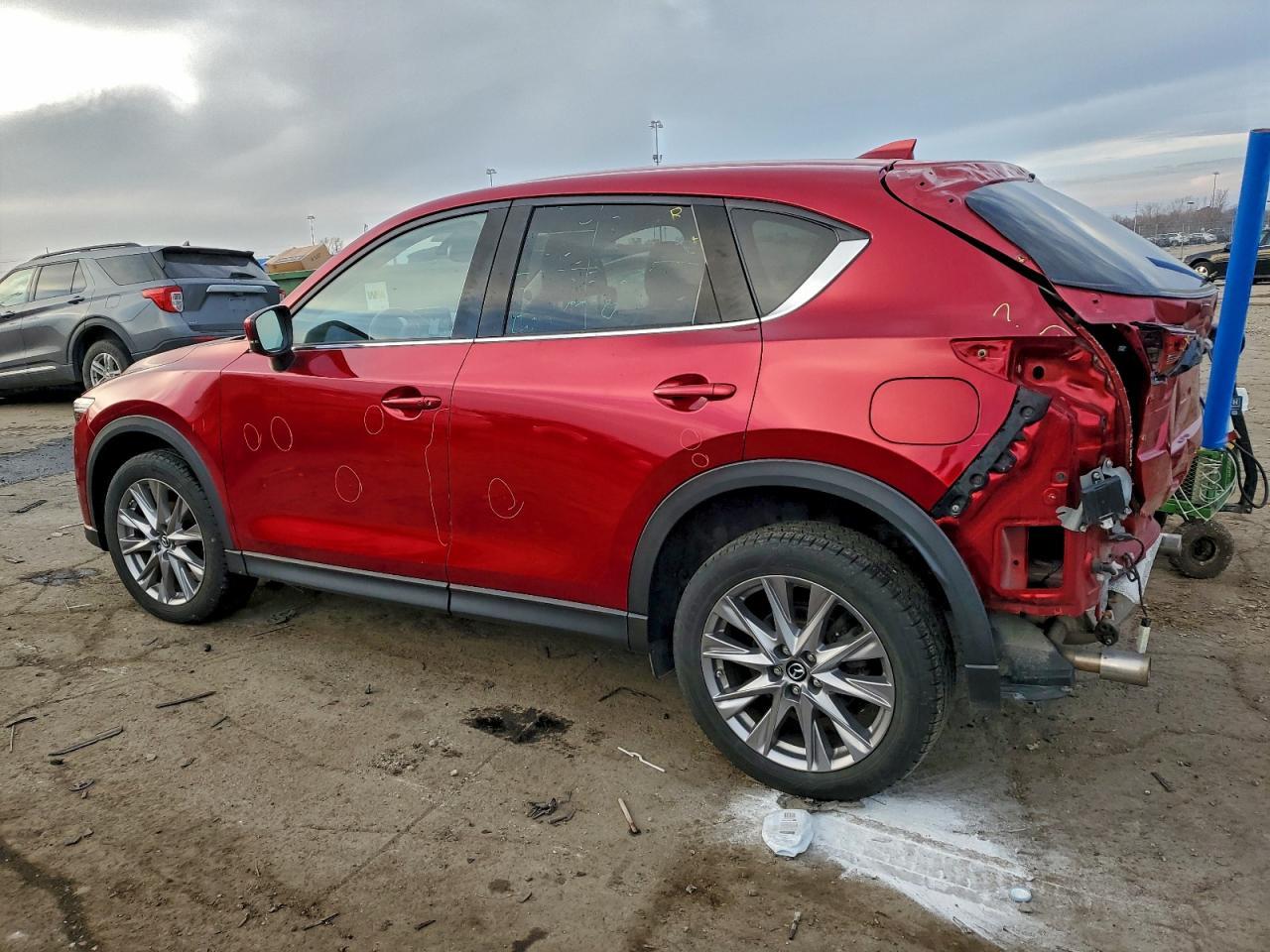 2019 Mazda Cx-5 Grand Touring - Image 2