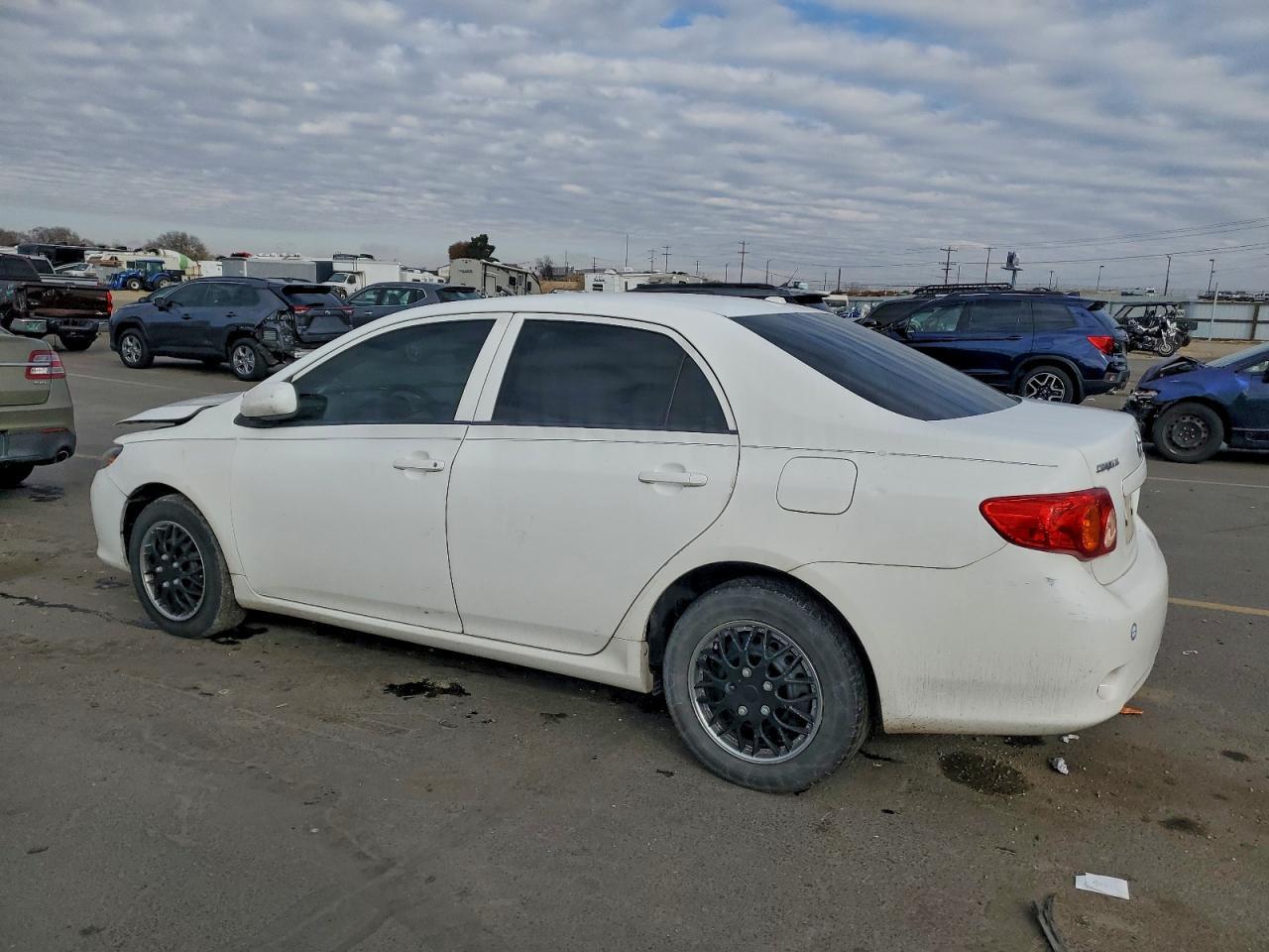 2010 Toyota Corolla Le - Фото 2