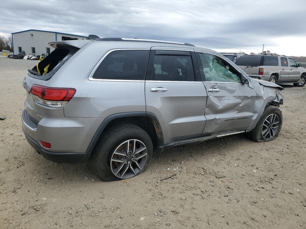 2021 Jeep Grand Cherokee - Фото 3