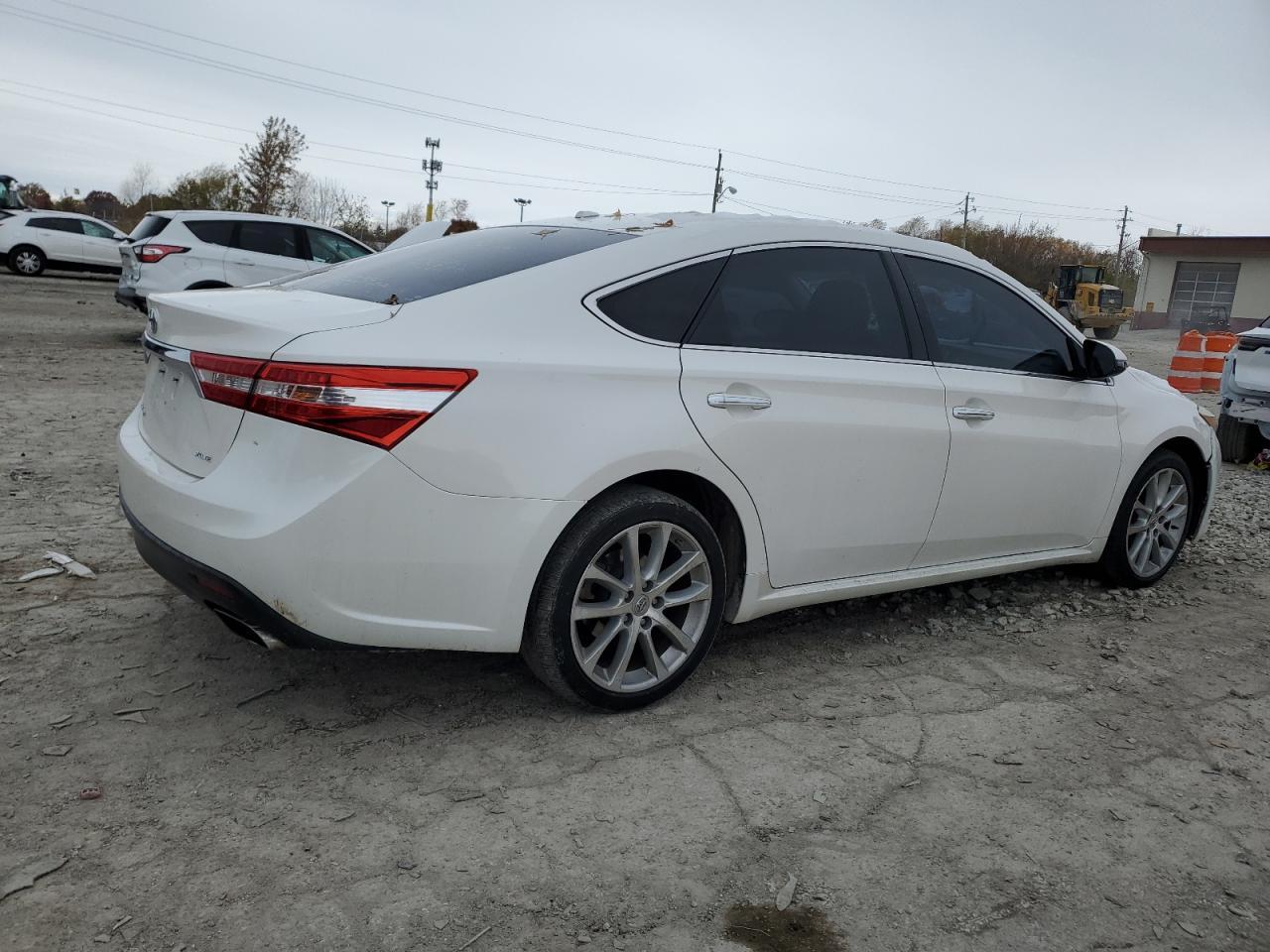 2014 Toyota Avalon Base - Image 3