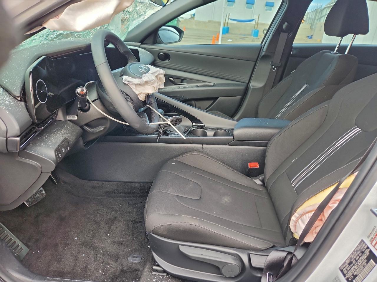 2025 Hyundai Elantra Blue - Фото 7