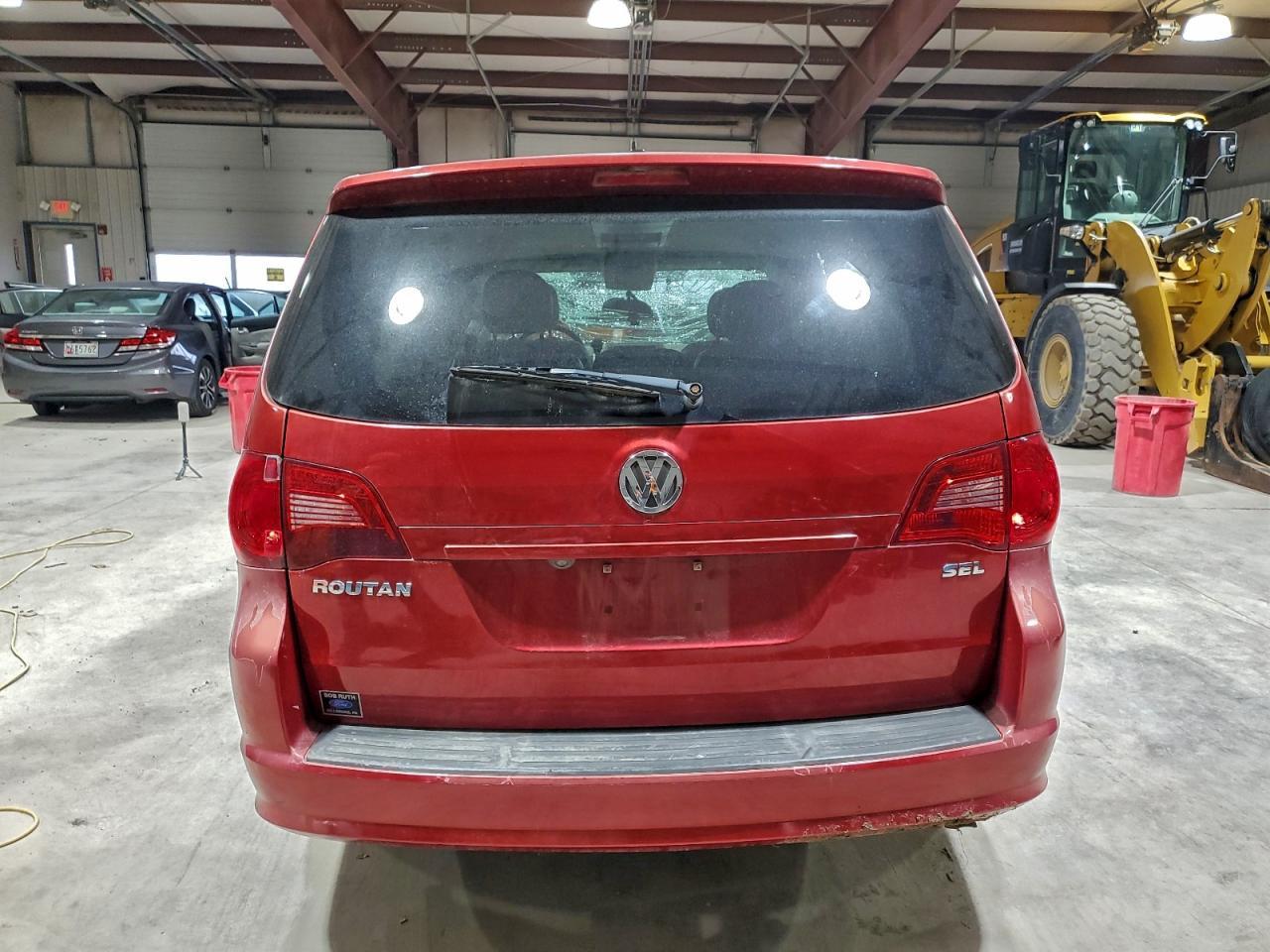 2009 Volkswagen Routan Sel - Фото 6