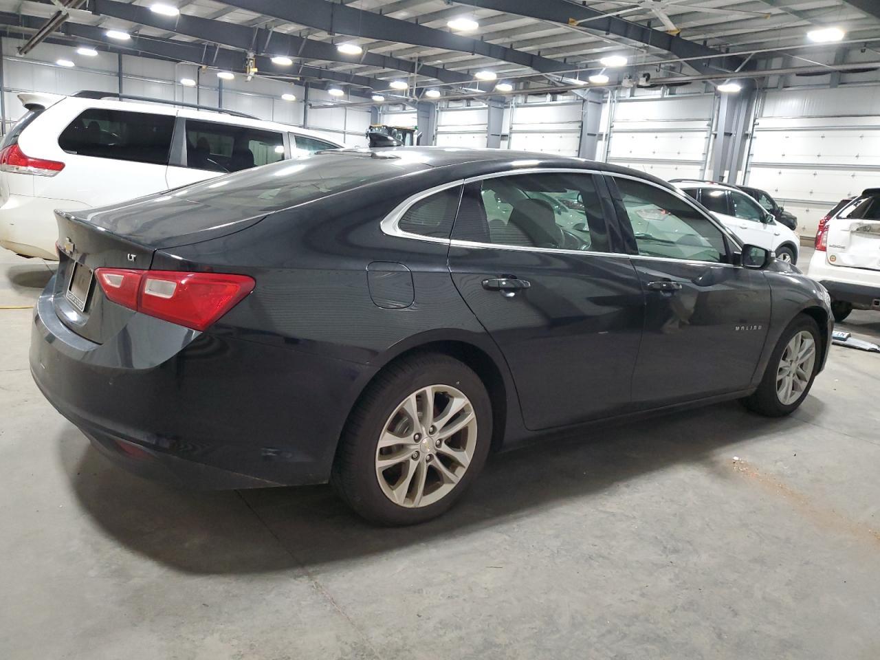 2016 Chevrolet Malibu Lt - Image 3