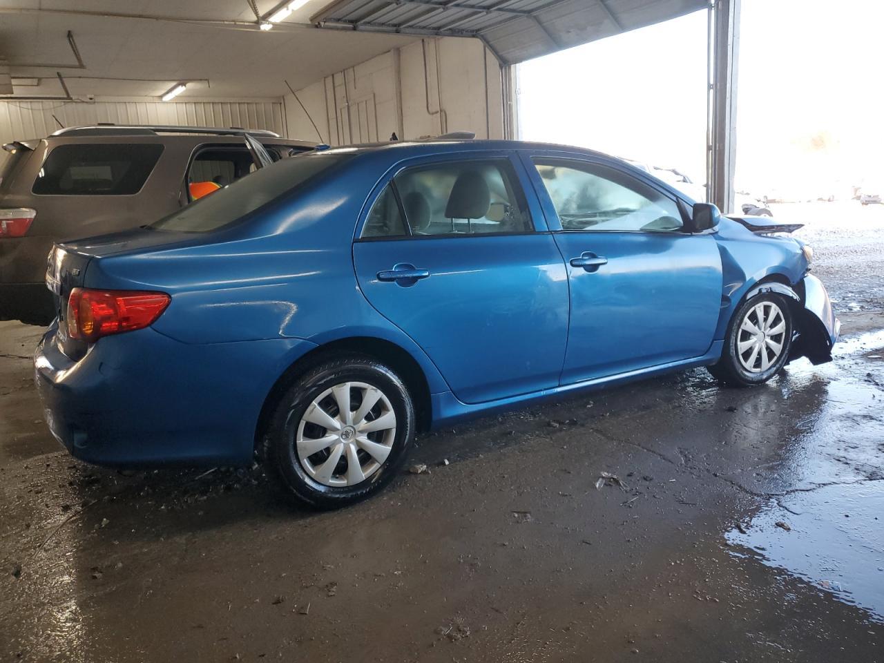 2010 Toyota Corolla Base - Фото 3