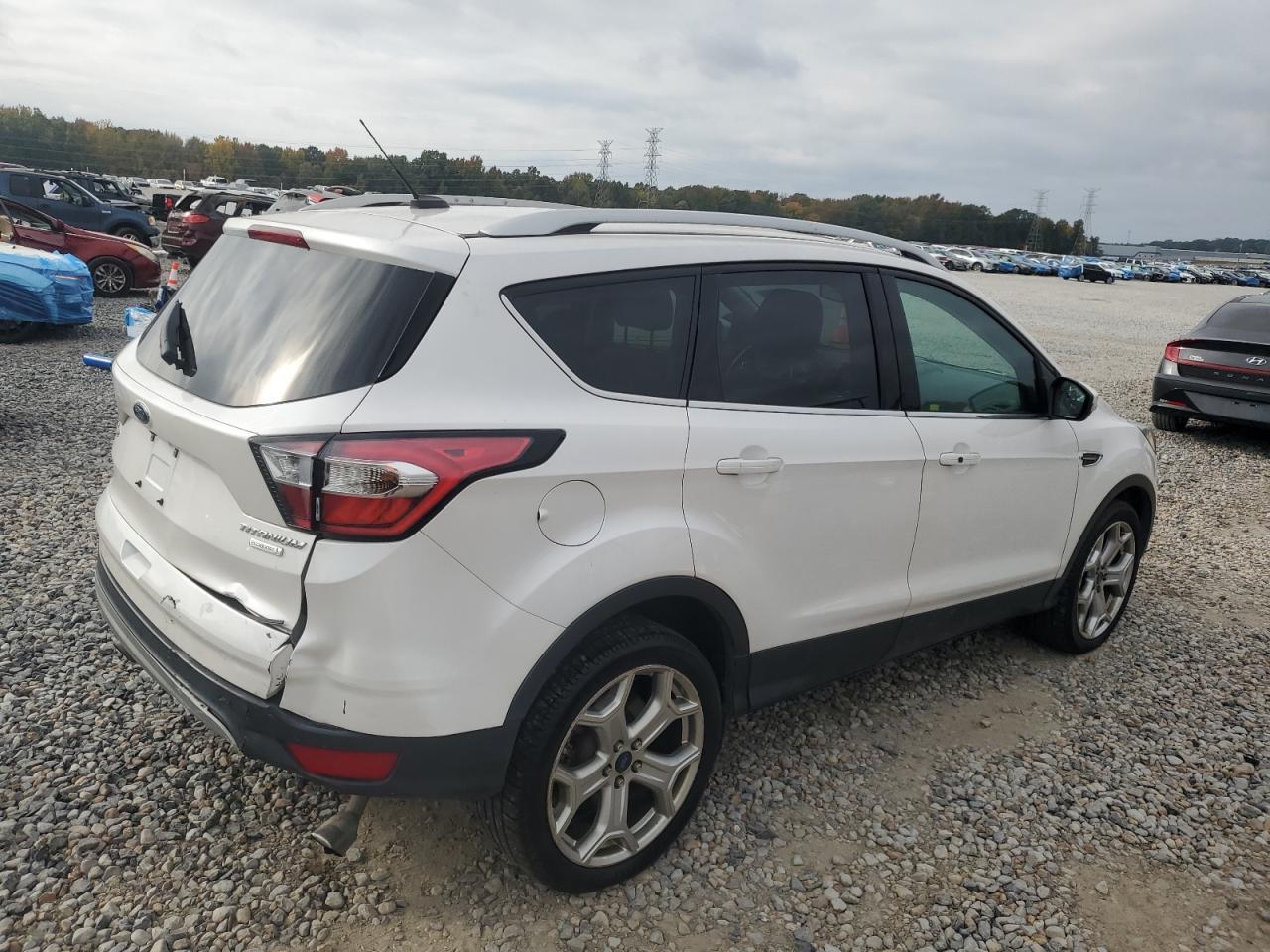 2017 Ford Escape Titanium - Image 3
