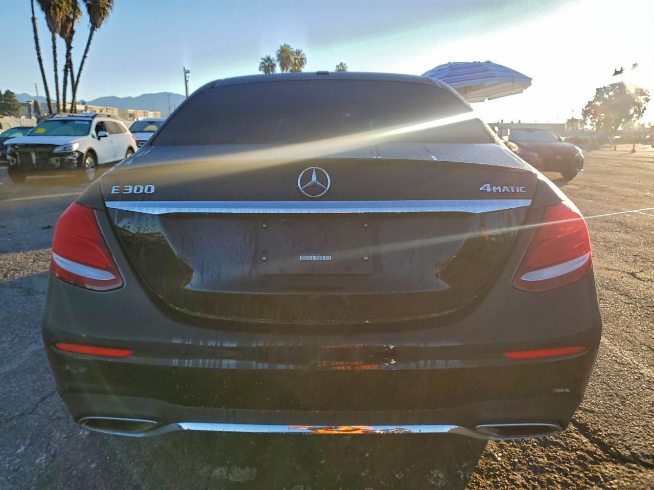 2019 Mercedes-Benz E 300 4Matic - Фото 6