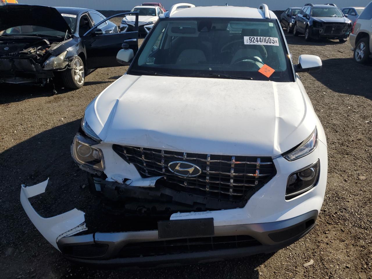 2021 Hyundai Venue Sel - Image 5