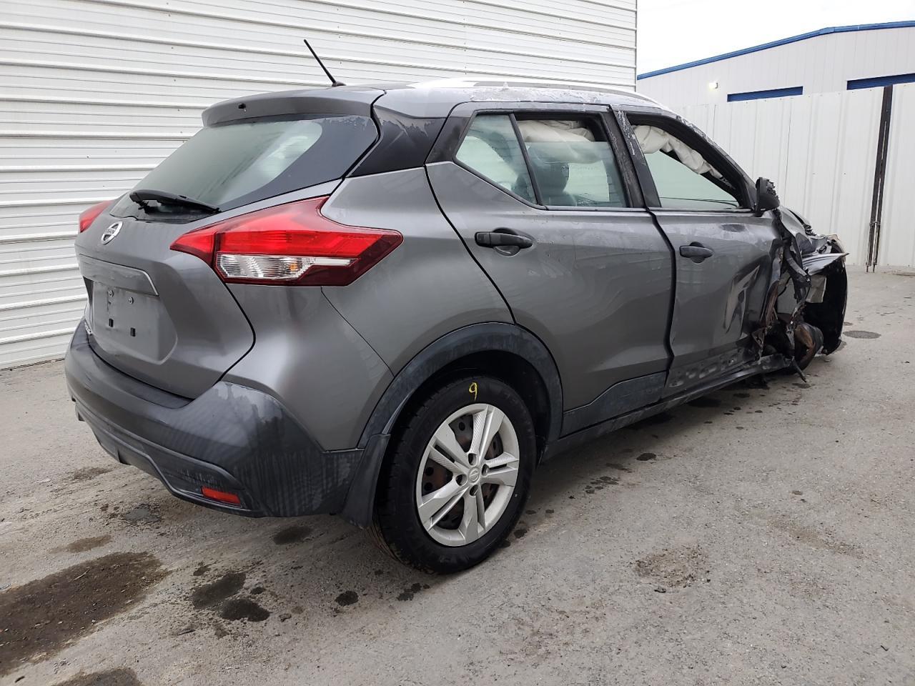 2019 Nissan Kicks S - Image 3