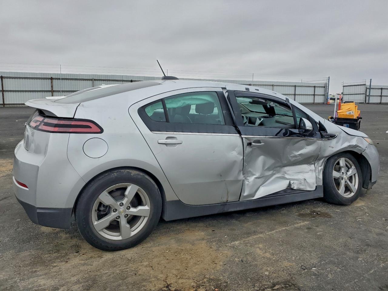 2015 Chevrolet Volt - Фото 3