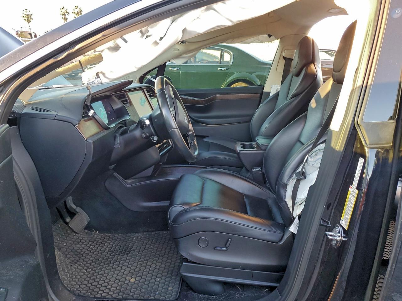 2018 Tesla Model X - Фото 7