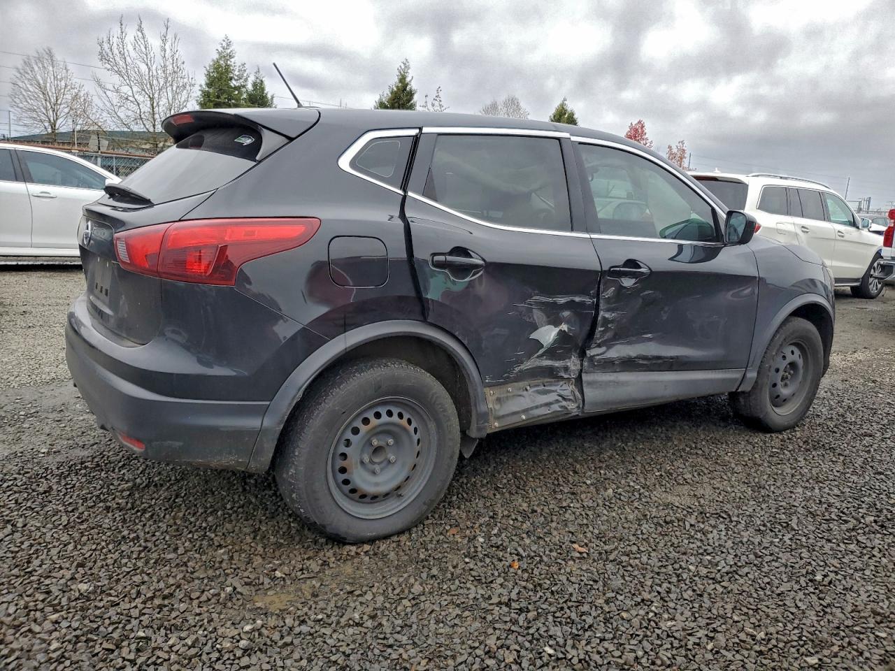 2019 Nissan Rogue Sport S - Фото 3