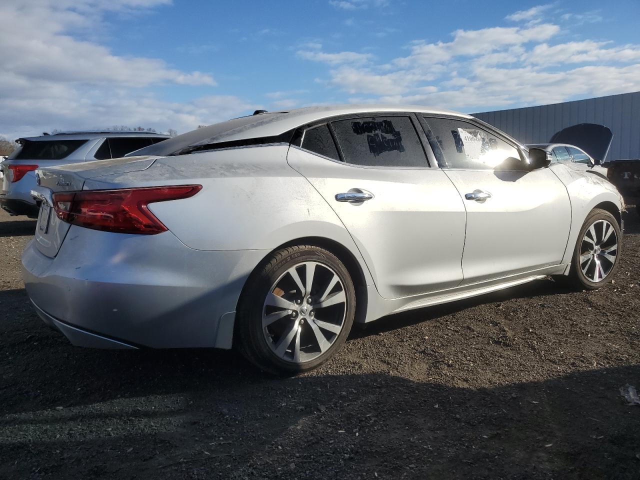 2017 Nissan Maxima 3.5S - Фото 3