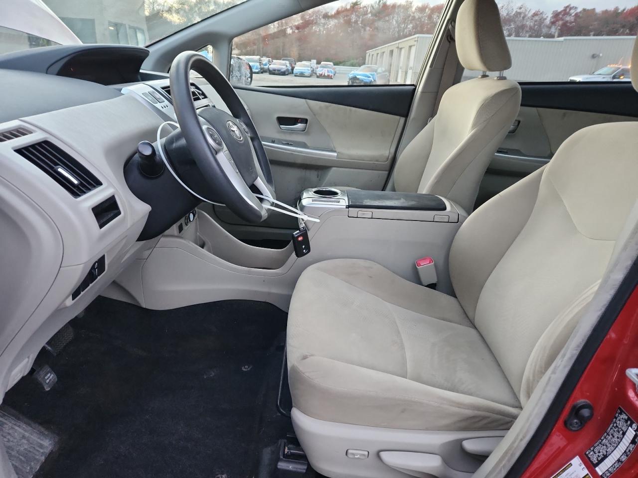 2012 Toyota Prius V - Фото 7