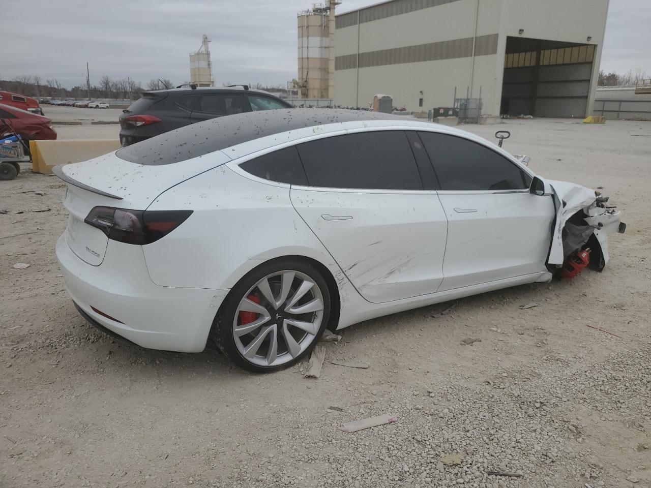 2018 Tesla Model 3 - Фото 3