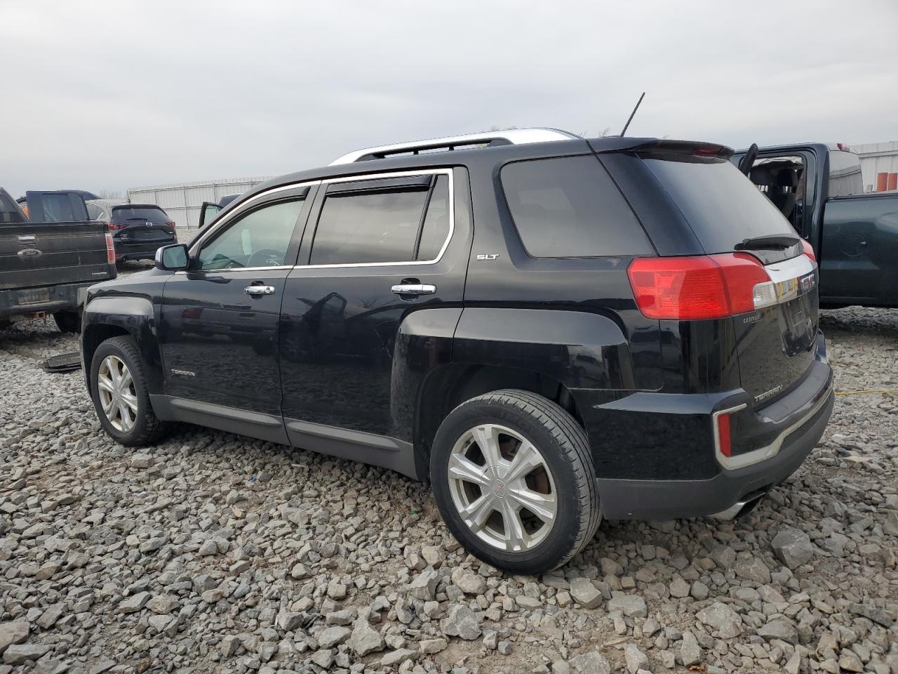2016 GMC Terrain Slt - Image 2
