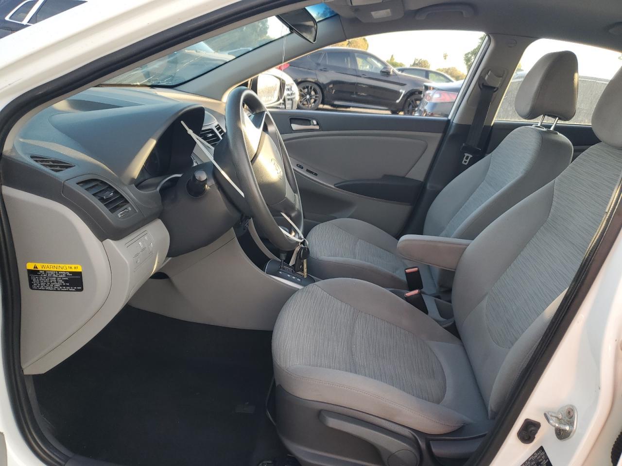 2016 Hyundai Accent Se - Фото 7