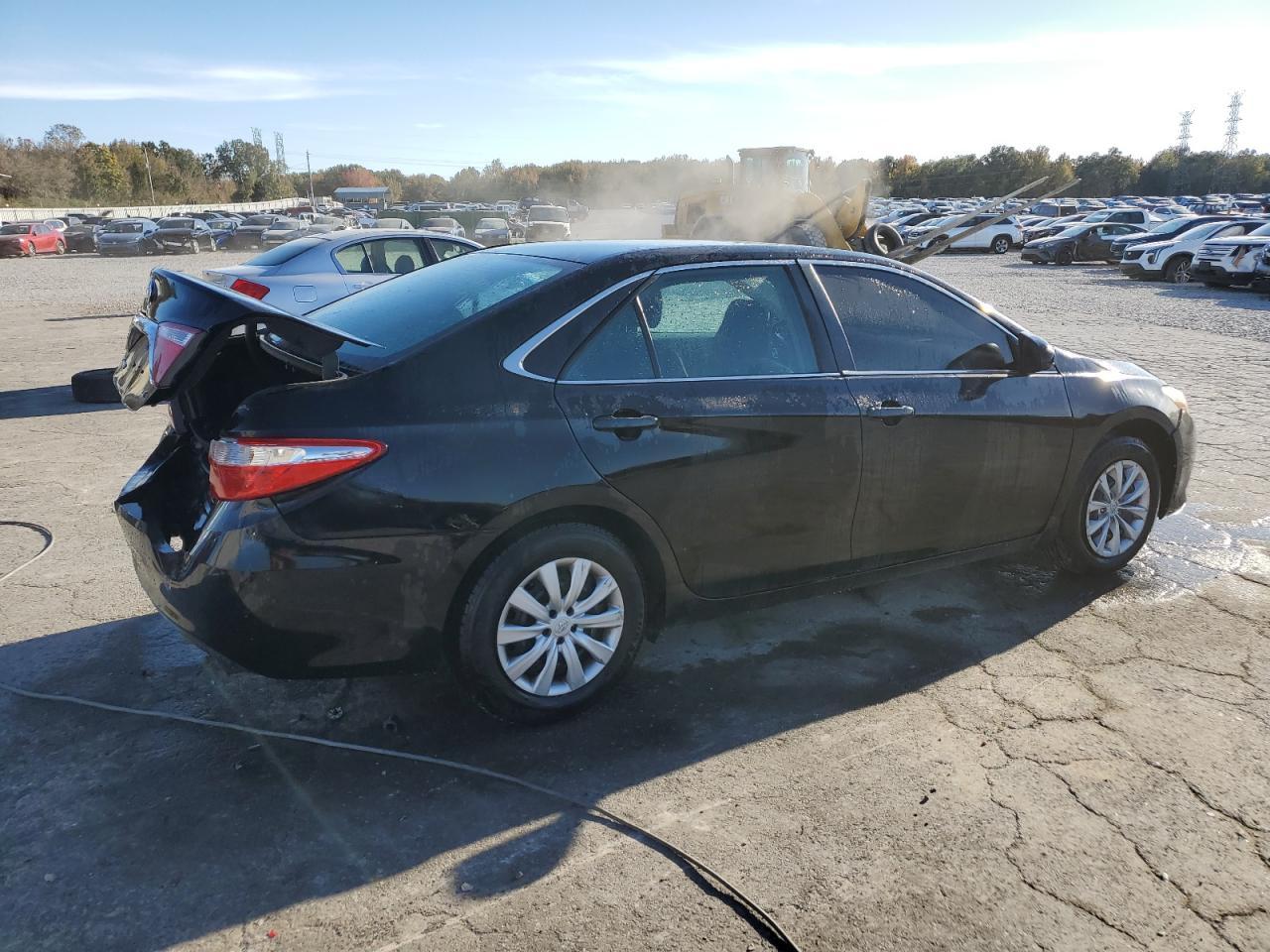 2017 Toyota Camry Le - Image 3