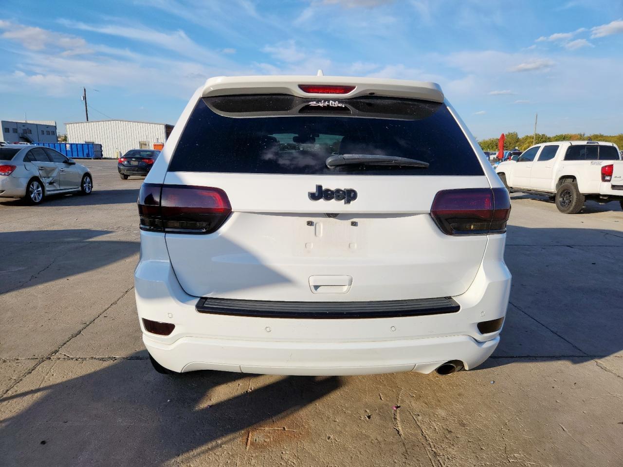 2018 Jeep Grand Cherokee Laredo - Image 6