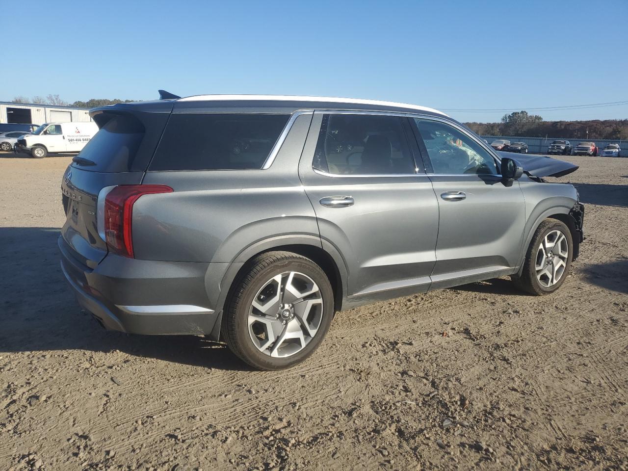 2024 Hyundai Palisade Limited - Image 3