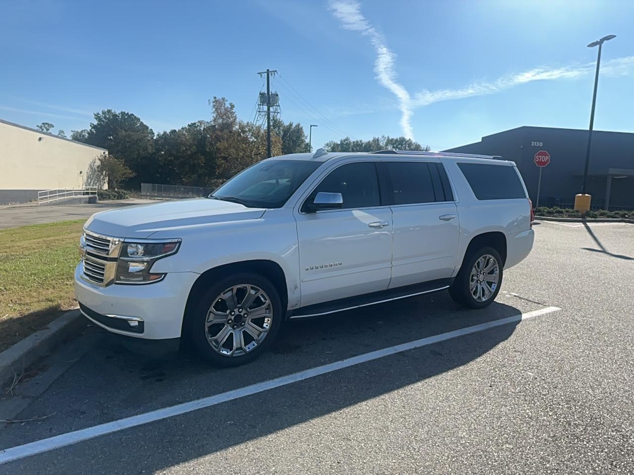 2017 Chevrolet Suburban C1500 Premier - Image 2