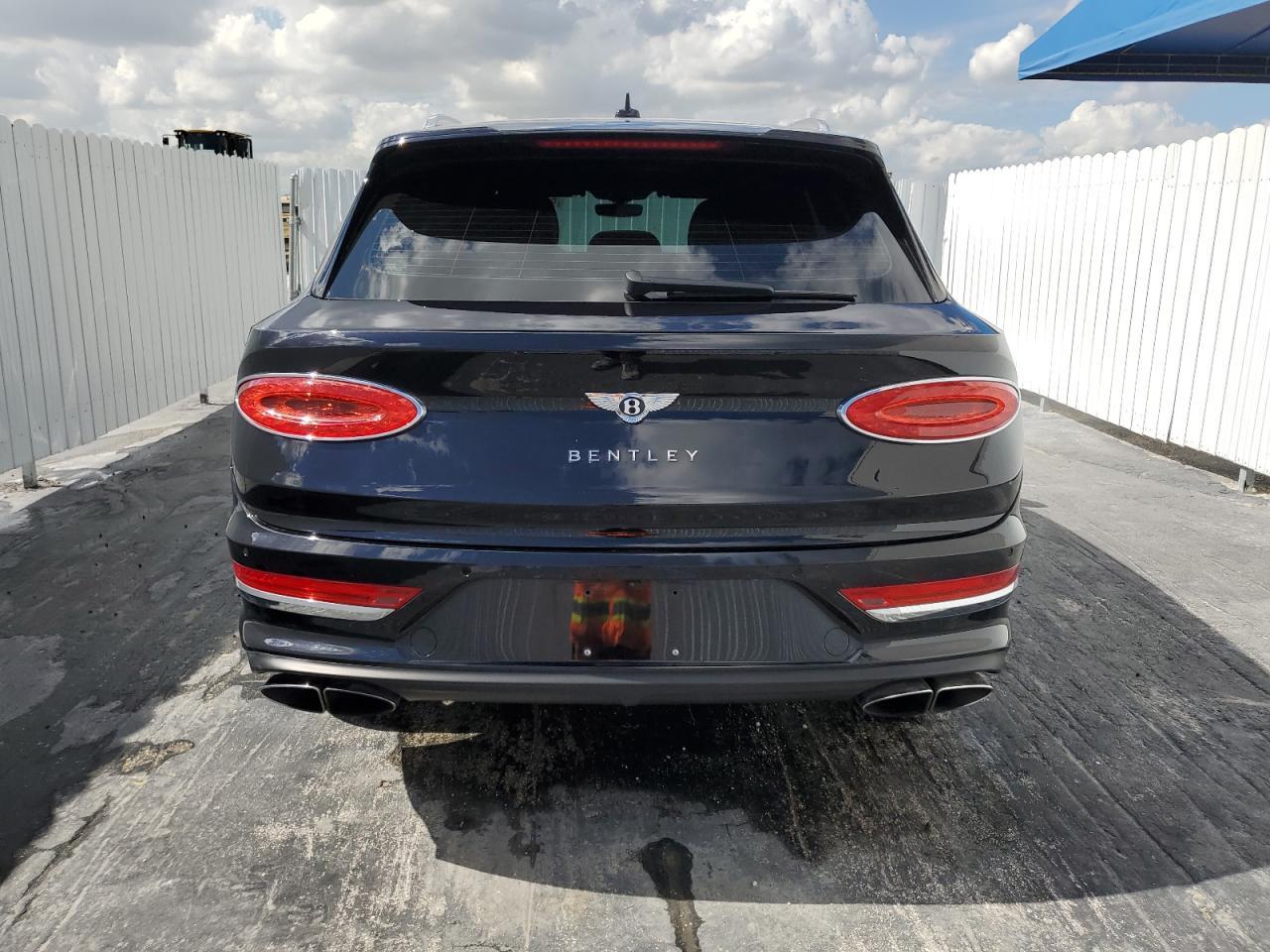 2023 Bentley Bentayga - Фото 6