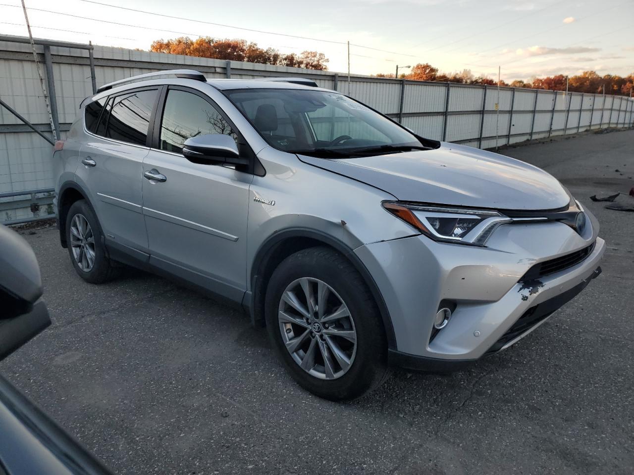 2016 Toyota Rav4 Hv Limited - Фото 4