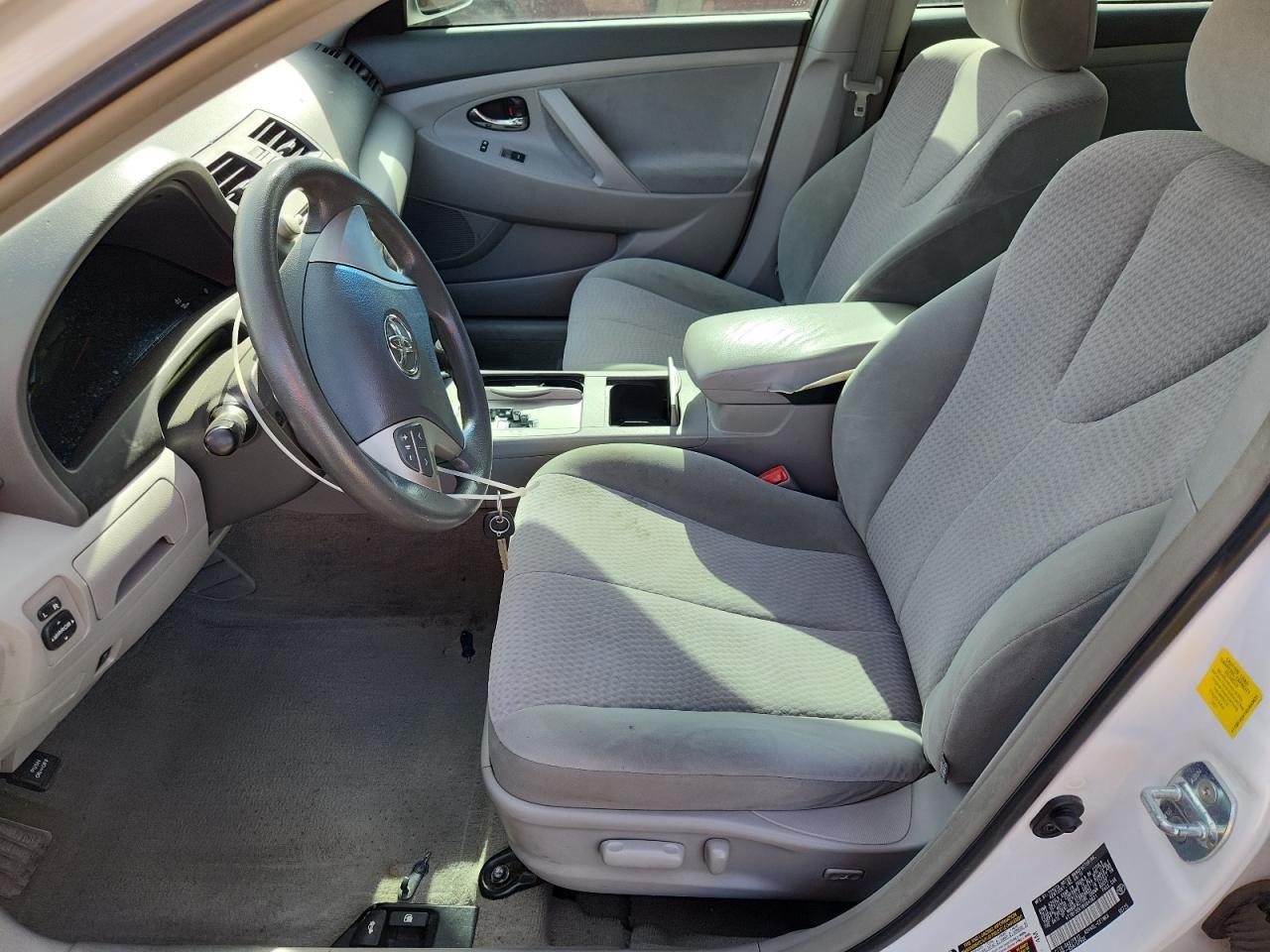 2011 Toyota Camry Base - Фото 7