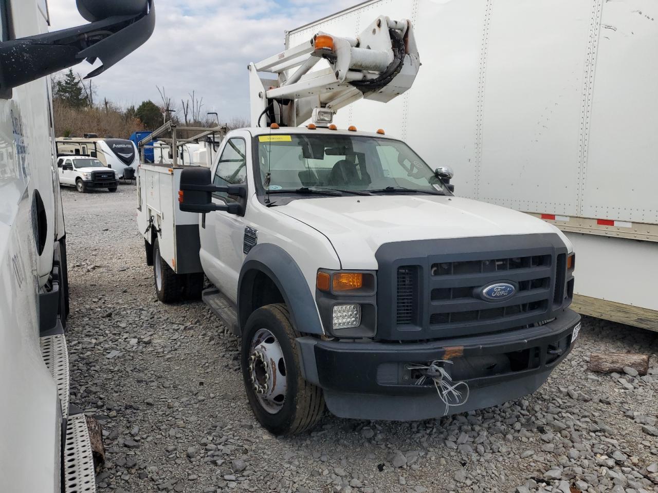 2008 Ford F450 Super Duty Bucket Truck - Image 4