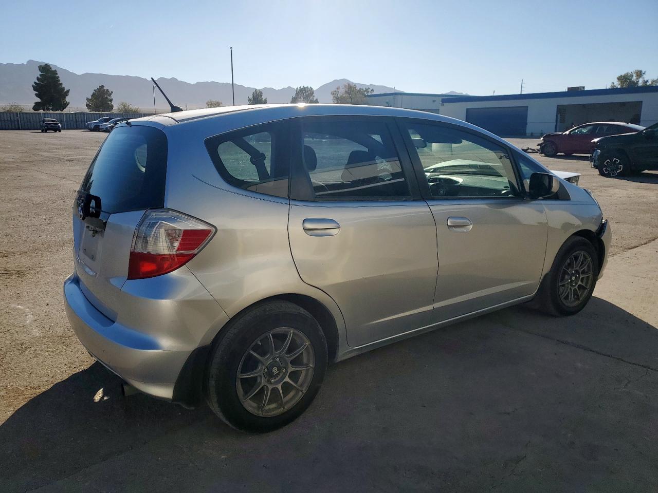2012 Honda Fit - Фото 3