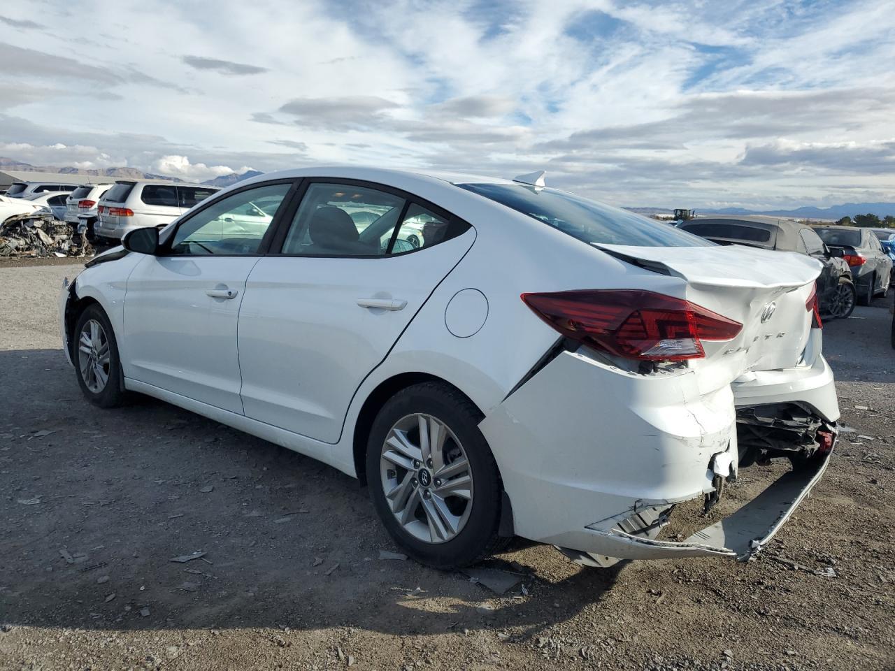 2020 Hyundai Elantra Sel - Фото 2