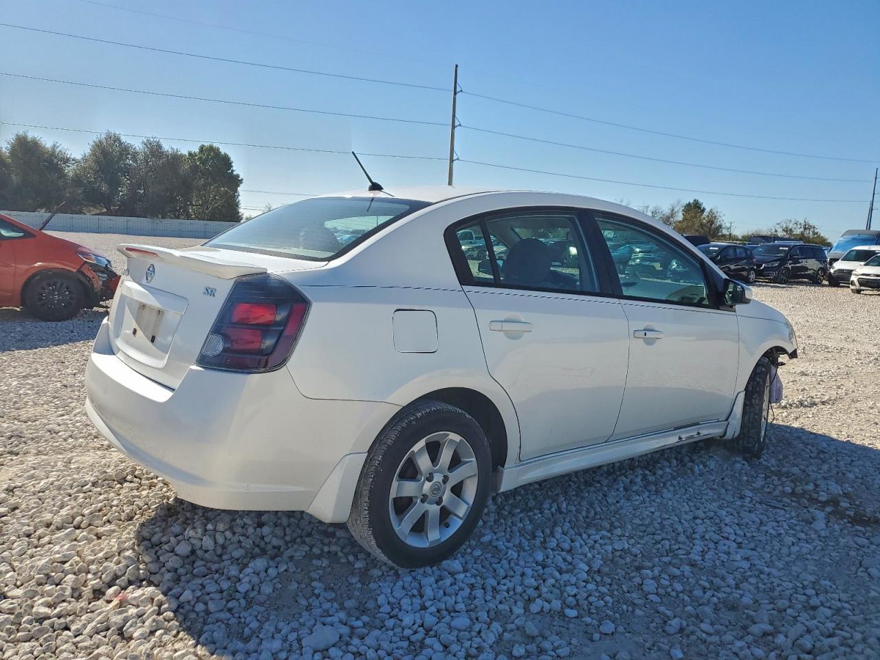 2010 Nissan Sentra 2.0 - Фото 3