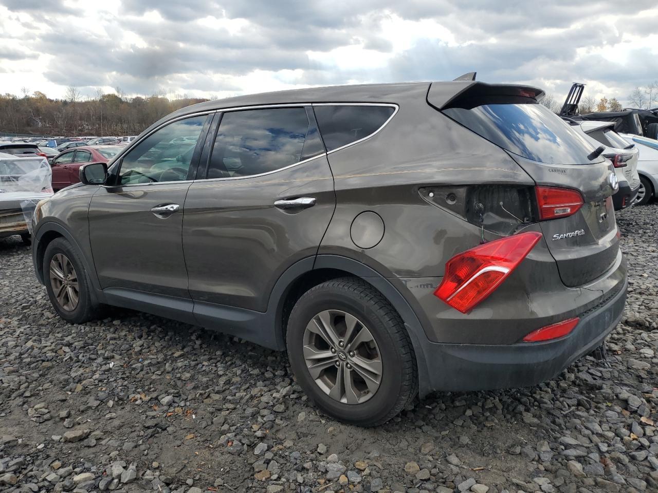 2013 Hyundai Santa Fe Sport - Image 2