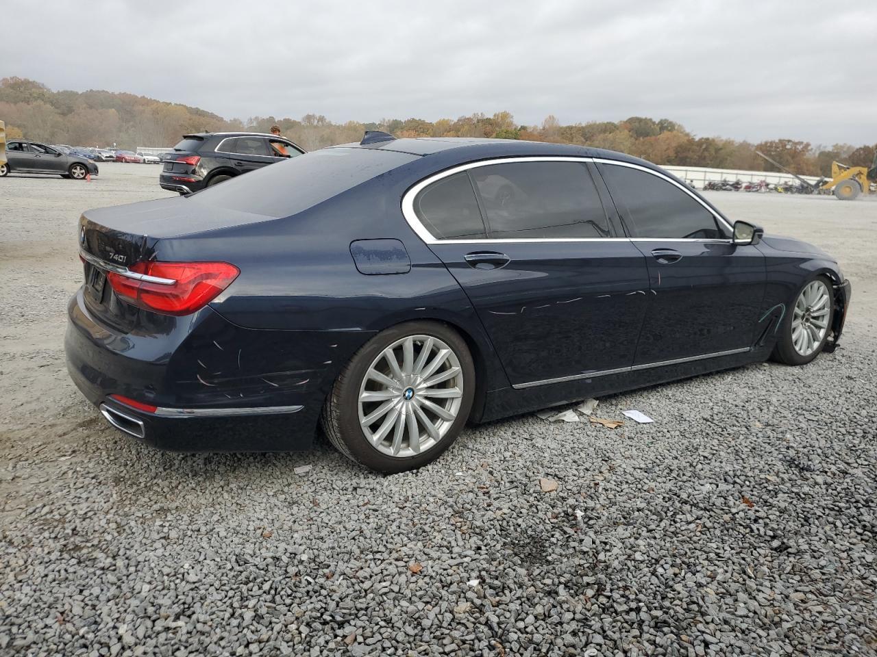 2017 BMW 740 Xi - Image 3